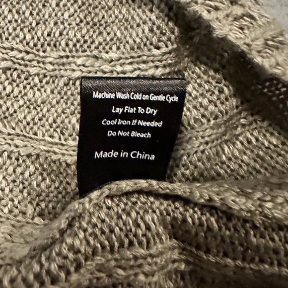 POL Hear Me Out sage semi cropped ribbed cardigan size M - Picture 7 of 9